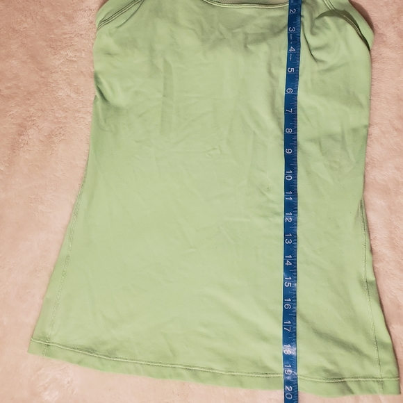 Lululemon green tank top Sz 6 - Picture 8 of 8